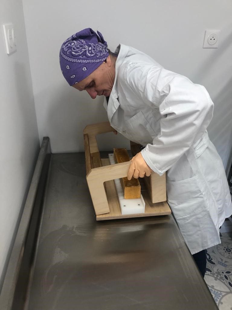 Découpe de savons artisanaux dans les Yvelines Découpe de savons artisanaux dans les Yvelines France