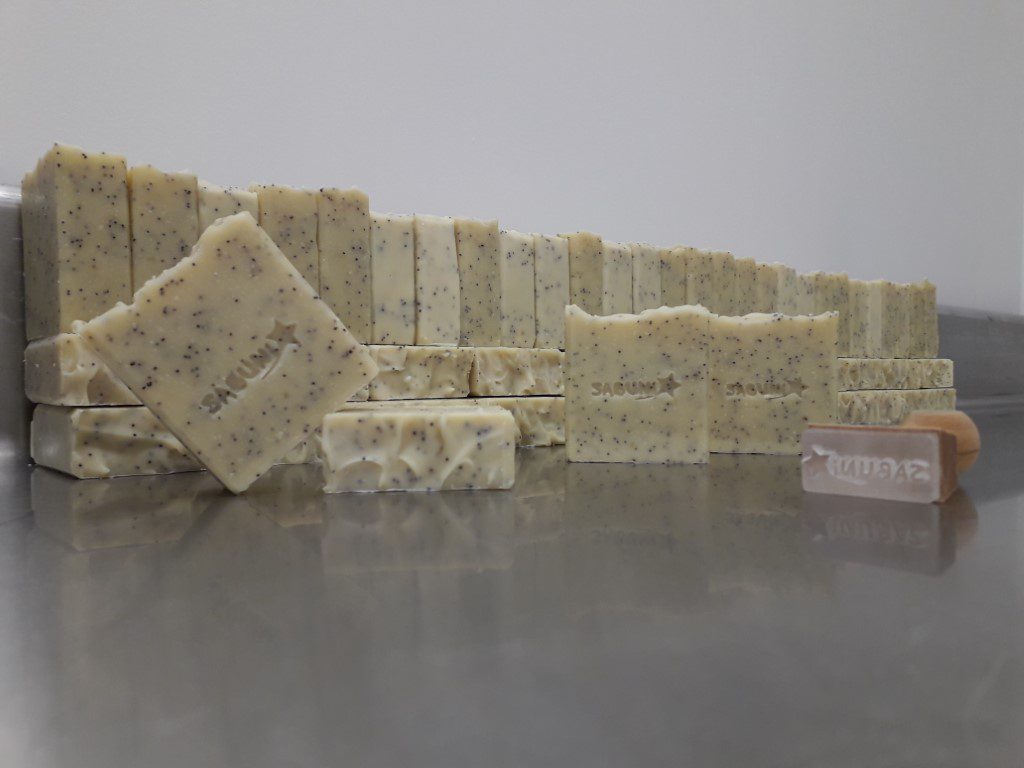 Savon KUSUGUA : Exfoliant - Litsée citronnée – Image 5