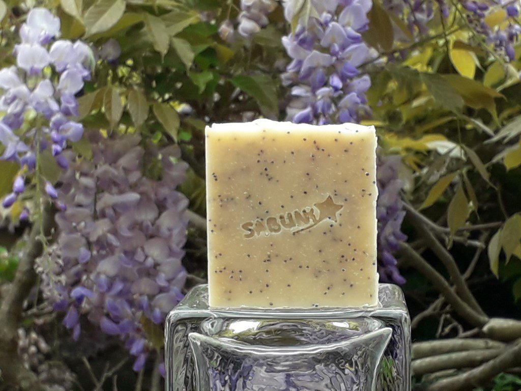 Savon KUSUGUA : Exfoliant – Litsée citronnée