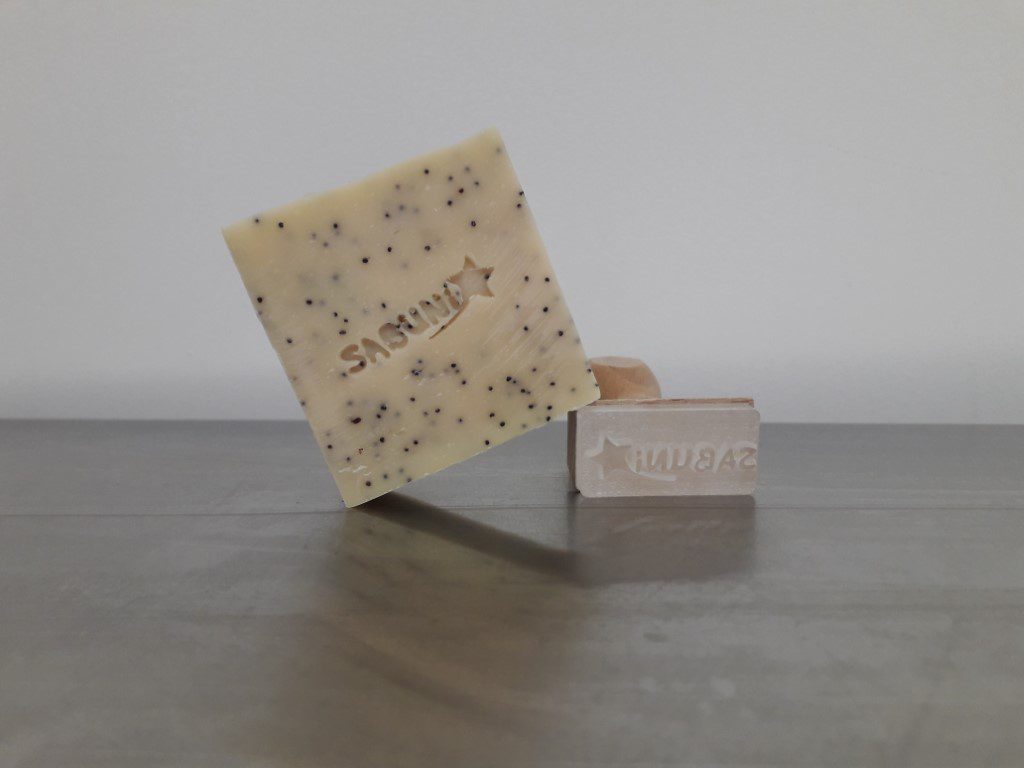Savon KUSUGUA : Exfoliant - Litsée citronnée – Image 4
