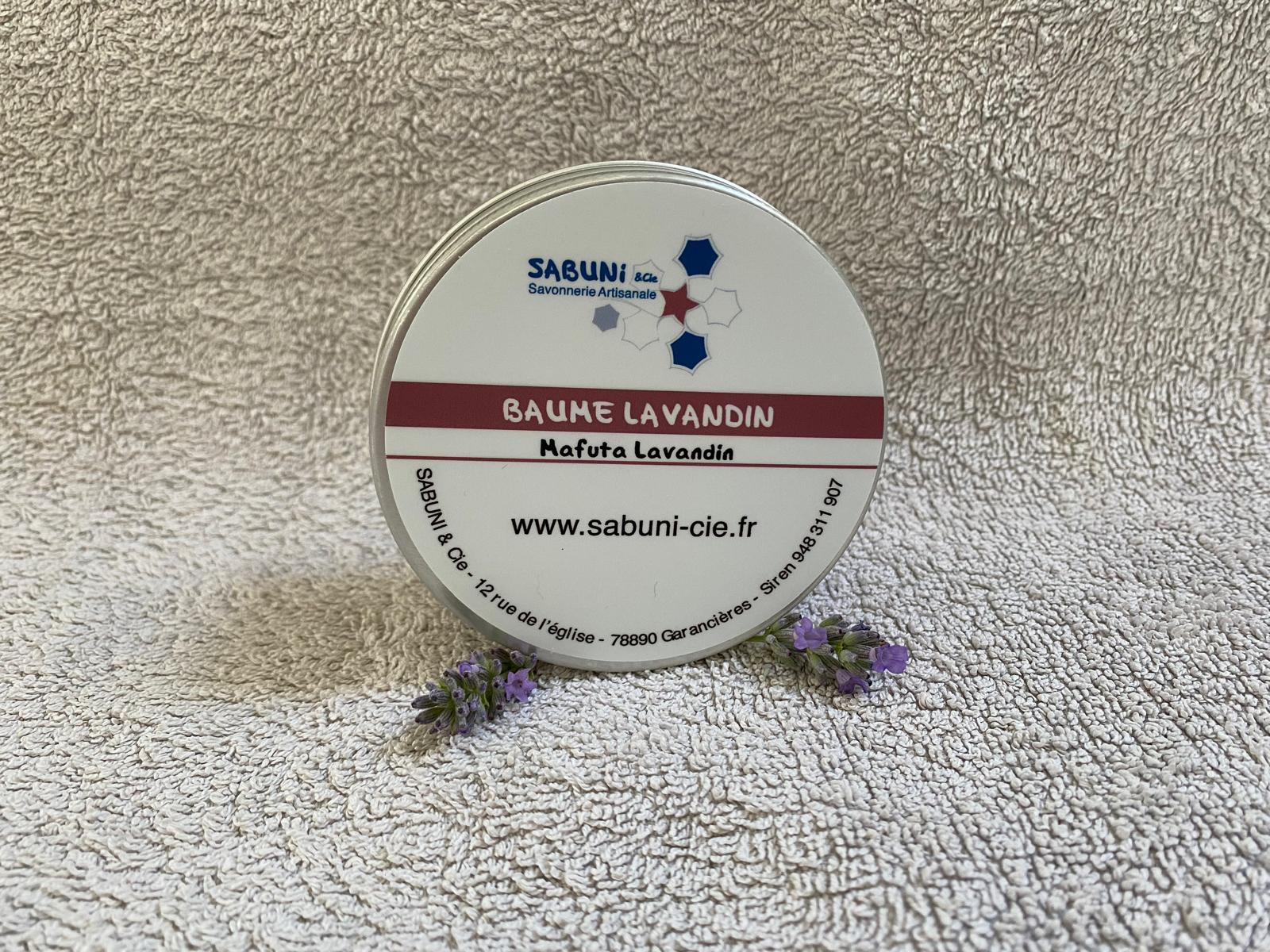 Photo d'un pot de baume Sabuni & Cie posé sur une serviette