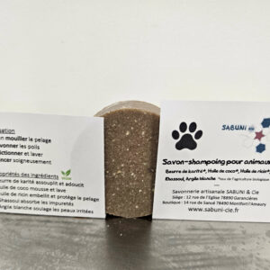 Savon shampoing solide pour animaux de la savonnerie artisanale Sabuni & Cie. Savon solide destiné aux animaux de compagnie (chiens, chats, chevaux …) avec mode d’utilisation, mode d’emploi